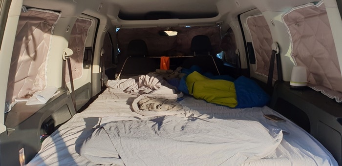 VW Caddy Bett